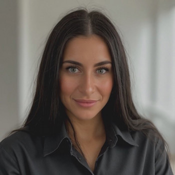 Image of Nicholle Kovach